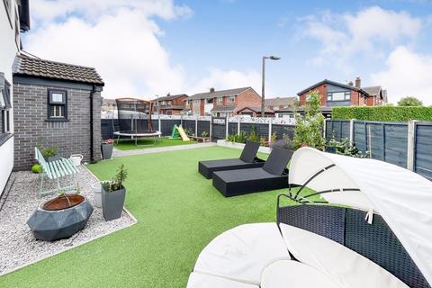 1 Winston Close, Radcliffe, Manchester, M26 4WS
