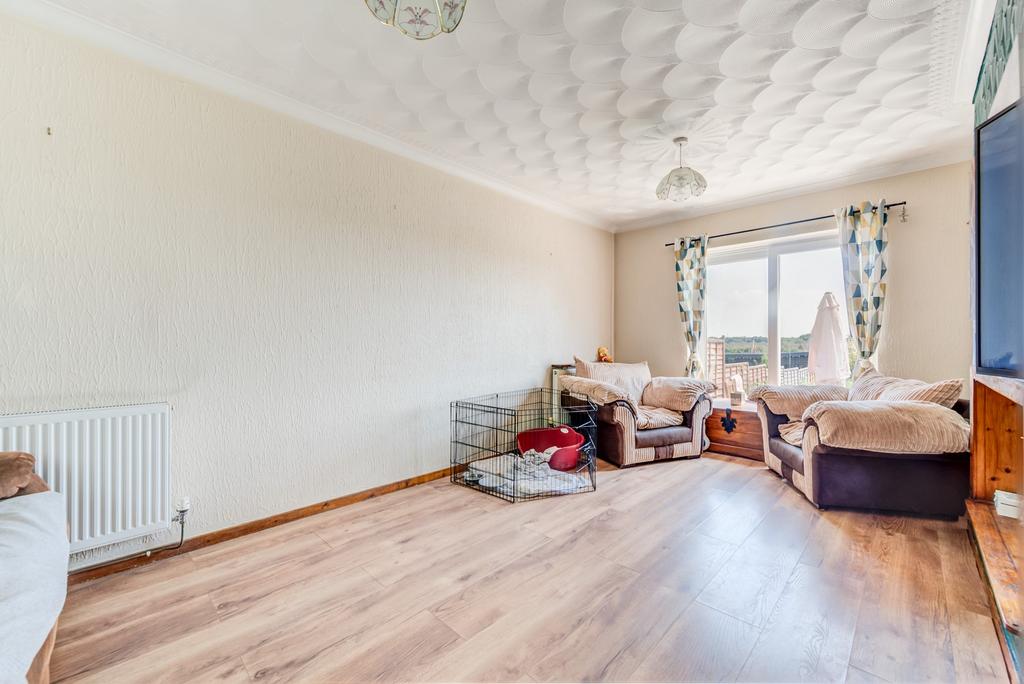 Harris Avenue, Rumney, Cardiff. CF3 3 bed terraced house for sale £