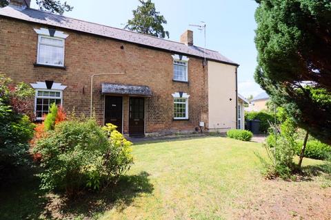 3 bedroom semi-detached house to rent, Epney, Gloucester