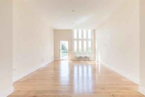 undefined, Courtstairs Manor