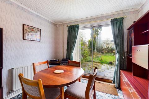 2 Warbank Close, New Addington, Croydon, CR0 0AX