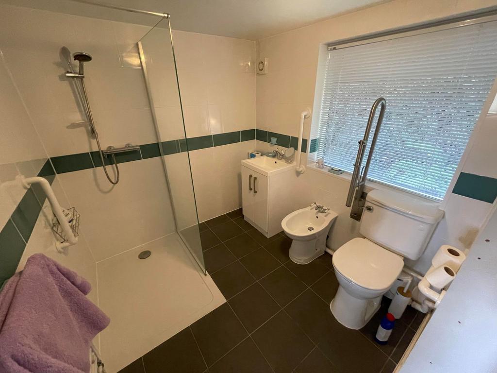 En Suite Shower Room