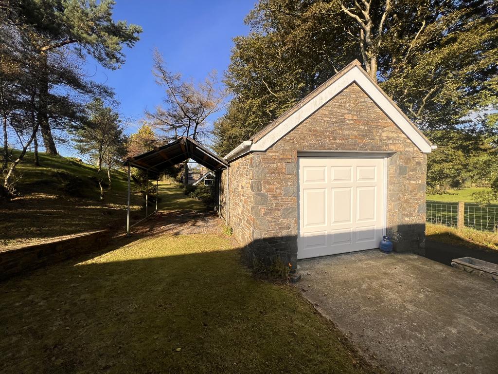 Stone Facing Garage