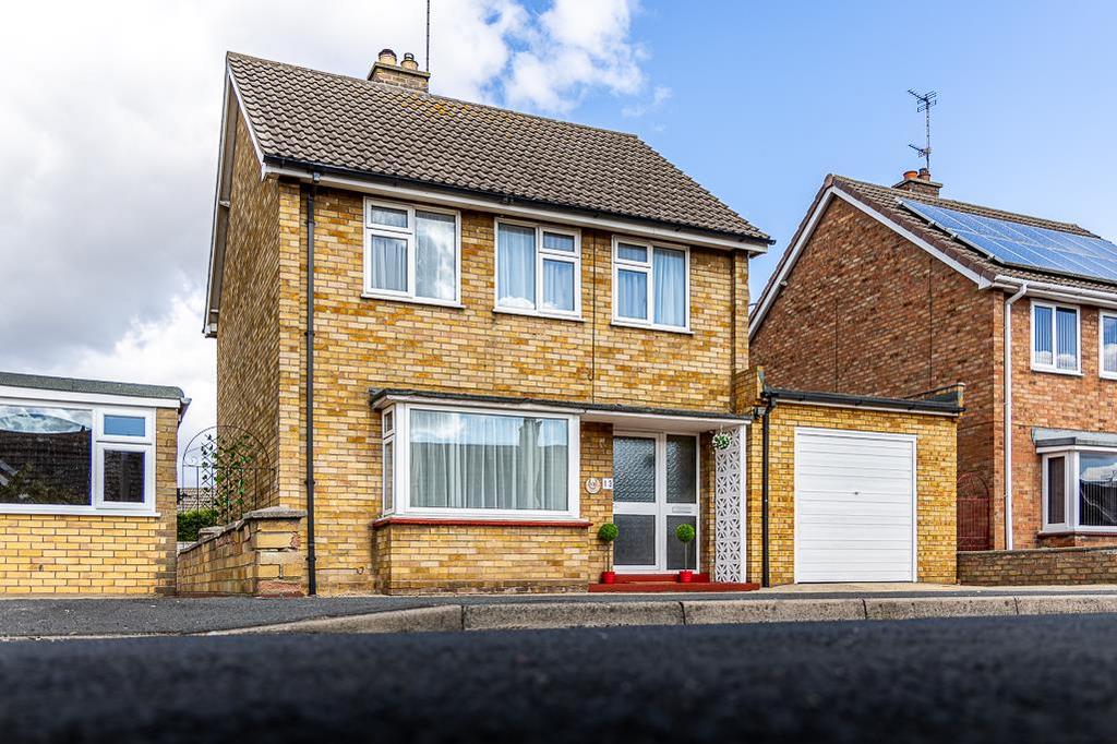 Crown Drive, Spalding 3 bed detached house for sale £235,000
