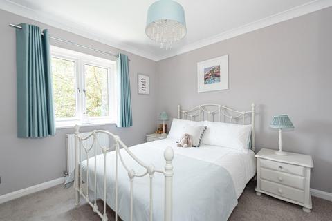 6 The Laurels, Banstead, SM7 2HG