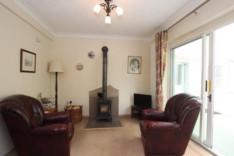 1 Sycamore Grove, Darwen, BB3 0EU