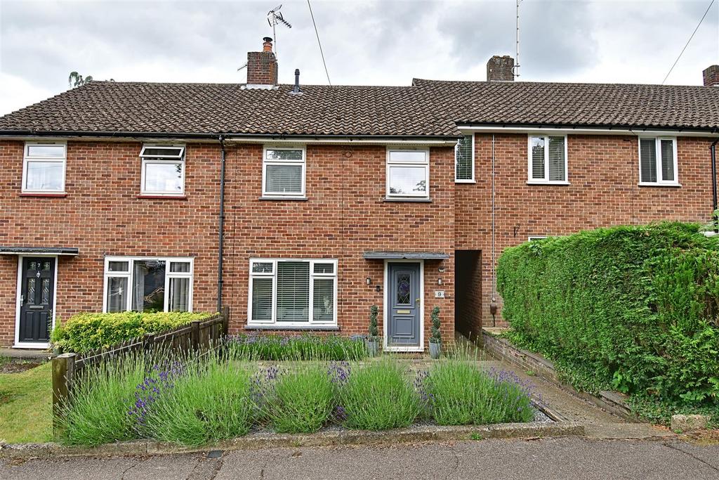 Windsor Drive, Hertford SG14 2 bed terraced house for sale £375,000