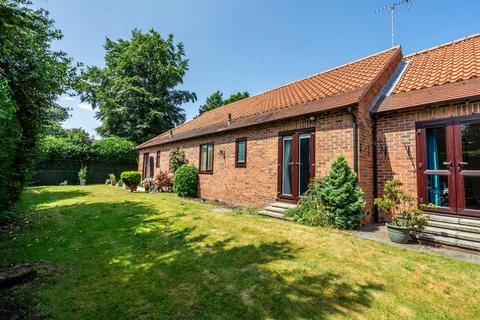 2 bedroom terraced bungalow for sale - Chancery Court, Acomb, York