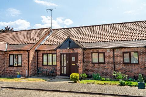 2 bedroom terraced bungalow for sale - Chancery Court, Acomb, York