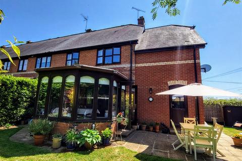 3 bedroom end of terrace house for sale - Home Farm Cottages, Wyddial, Nr Buntingford
