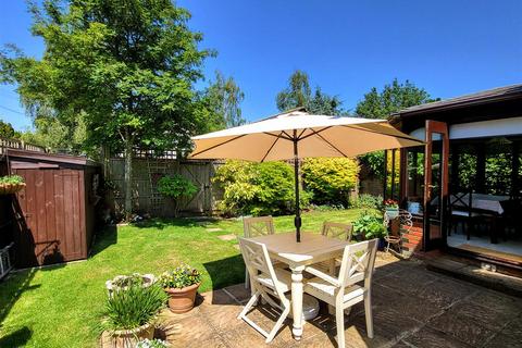 3 bedroom end of terrace house for sale - Home Farm Cottages, Wyddial, Nr Buntingford