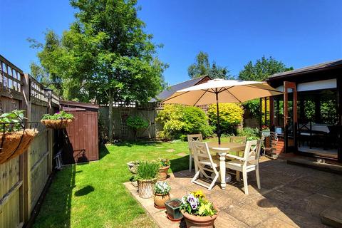3 bedroom end of terrace house for sale - Home Farm Cottages, Wyddial, Nr Buntingford