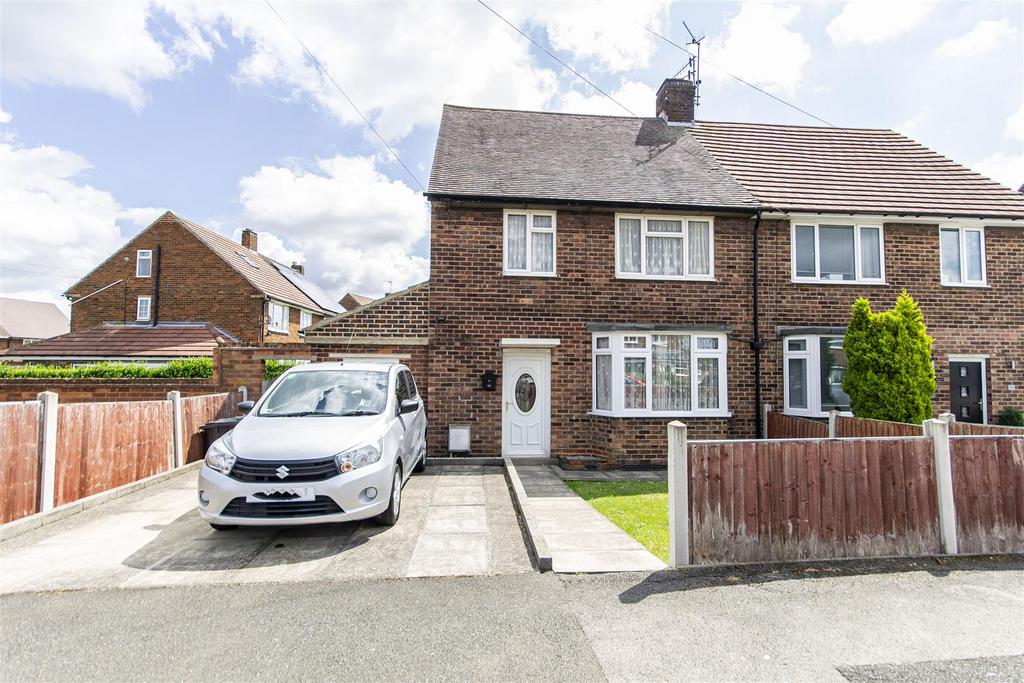 Stanley Avenue, Inkersall, Chesterfield 3 bed semidetached house for