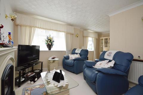 17 Moreton Close, Bristol, BS14 9QN