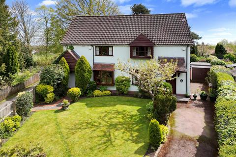 3 bedroom semi-detached house for sale, Hall Lane, Shenfield, Brentwood