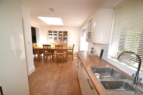 16 Heathway, Dagenham, RM10 9PP