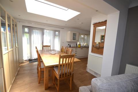 16 Heathway, Dagenham, RM10 9PP