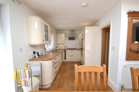 16 Heathway, Dagenham, RM10 9PP