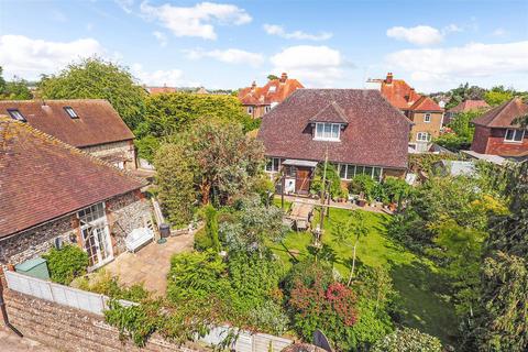 Updown Cottage Arundel Road, Angmering, Littlehampton, BN16 4JZ