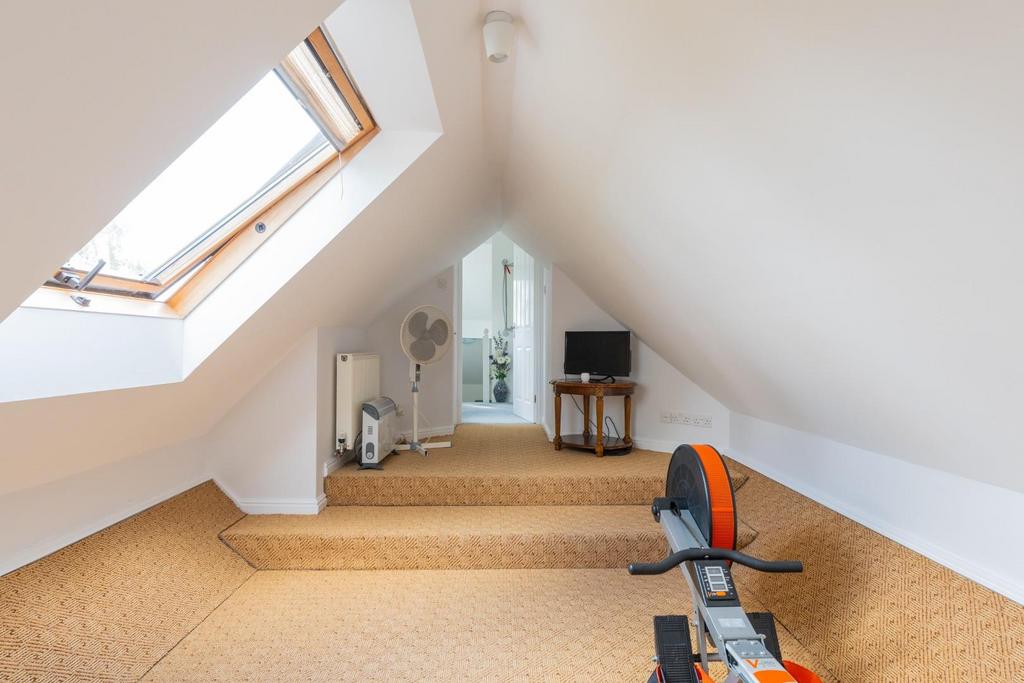 GUEST SUITE 2.jpg