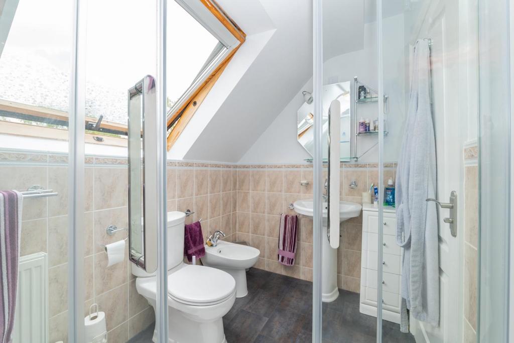 BATHROOMS 5.jpg