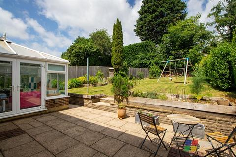 4 bedroom detached house for sale - Lucastes Lane, Haywards Heath
