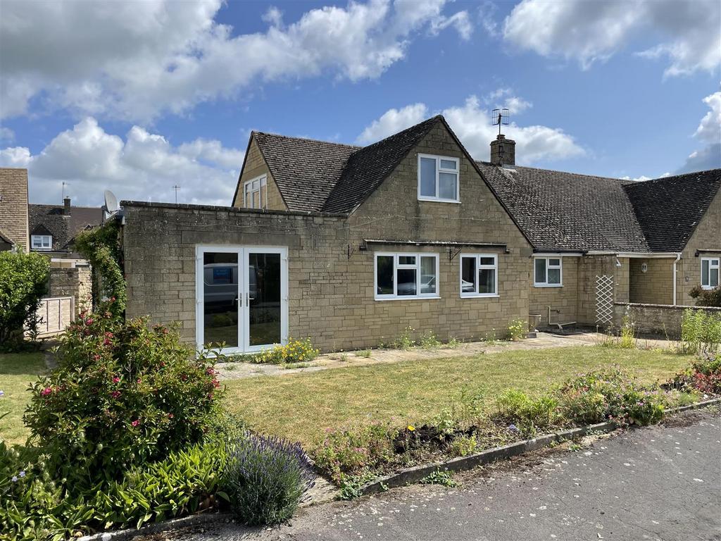 Roman Way, BourtonOnTheWater, Cheltenham 2 bed semidetached
