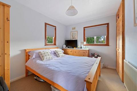 109 Green Leas, Sunbury-on-thames, TW16 7PQ