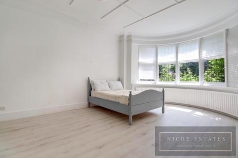 4 bedroom ground floor flat to rent - Great North Road, Highgate, London, N6