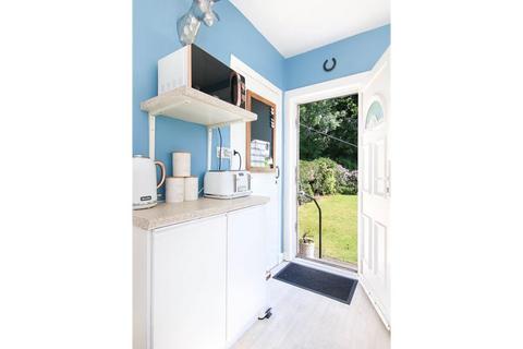 21 Drum Brae Drive, Edinburgh, EH4 7BY