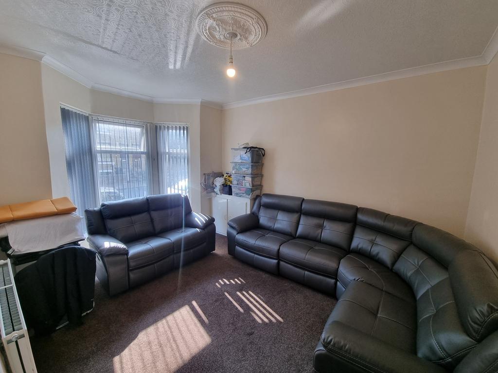 Sunderland Road, Bradford, BD9 4 bed terraced house for sale £190,000