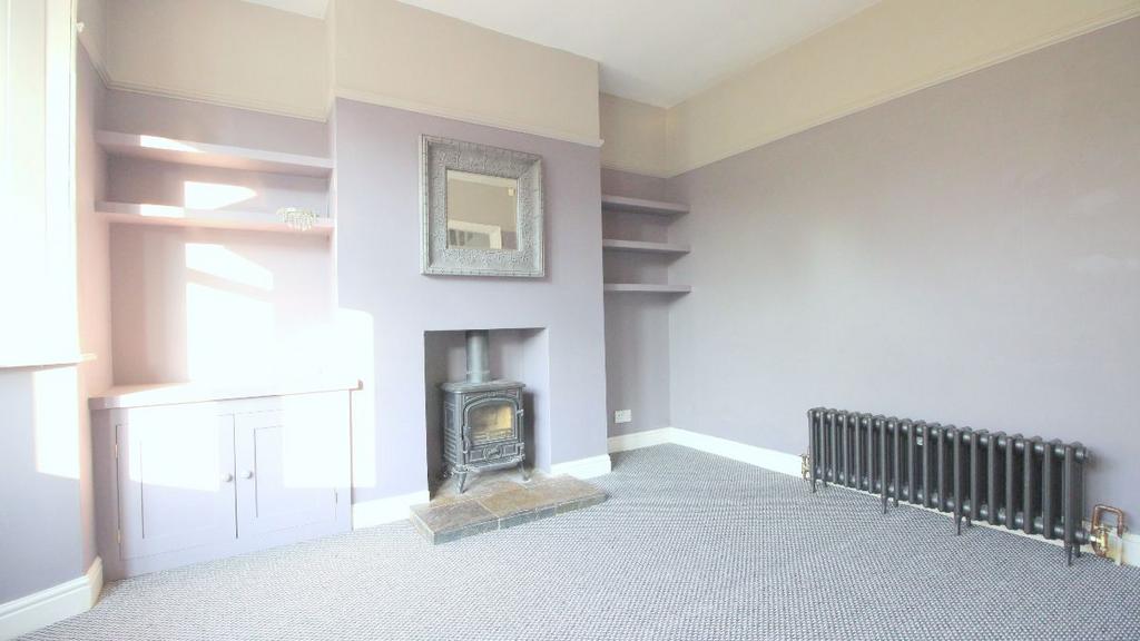 Nunthorpe Gardens, York 4 bed semidetached house £1,995 pcm (£460 pw)