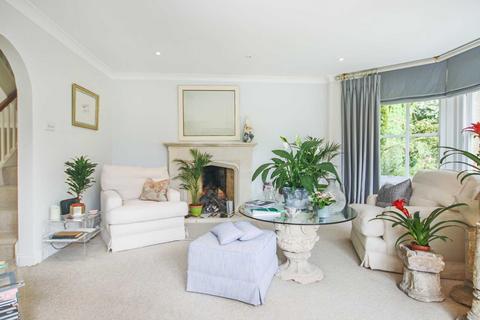 East Lodge Bliss Mill, Chipping Norton, OX7 5JR