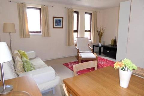 1 bedroom flat to rent, Raeberry Street, Glasgow, G20
