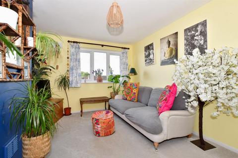 2 bedroom flat for sale, Jubilee Road, Sandwich, Kent