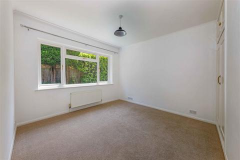 6 Glebe Road, Claverdon, Warwick, CV35 8NX