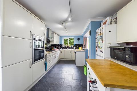 5 Stuart Close, Bridlington, YO15 3TD