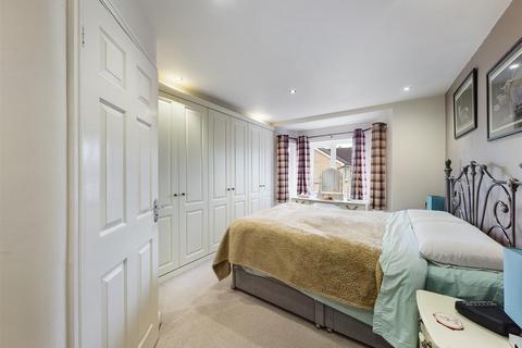 5 Stuart Close, Bridlington, YO15 3TD