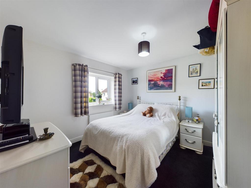Bedroom: