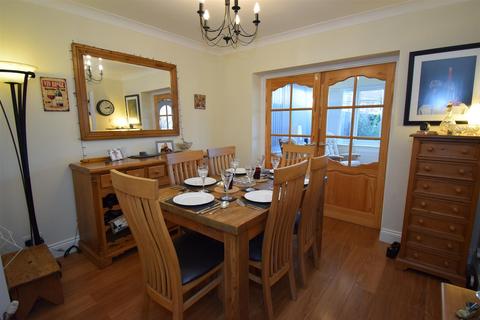 74 Beaconside, South Shields, NE34 7PX