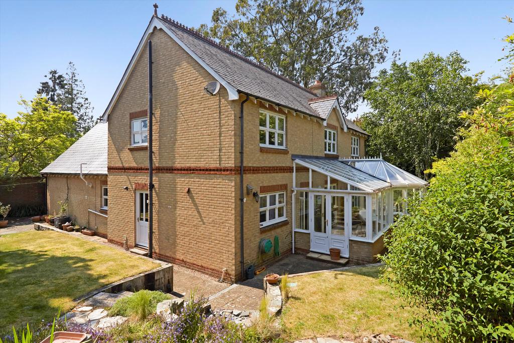 Clarendon Road, Sevenoaks, Kent, TN13 5 bed detached house for sale £