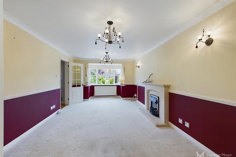 28 Darent Close, Stone Cross, Pevensey, BN24 5PW