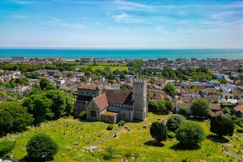 1 Castle Road, Hythe, CT21 5EY