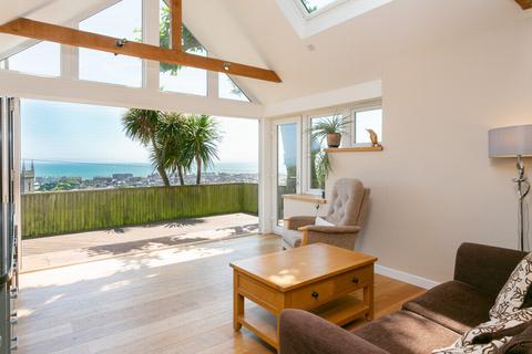1 Castle Road, Hythe, CT21 5EY