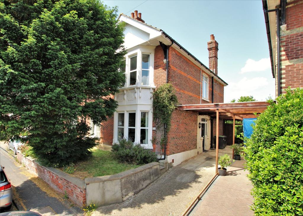 West Street, Havant 4 bed semidetached house for sale £525,000