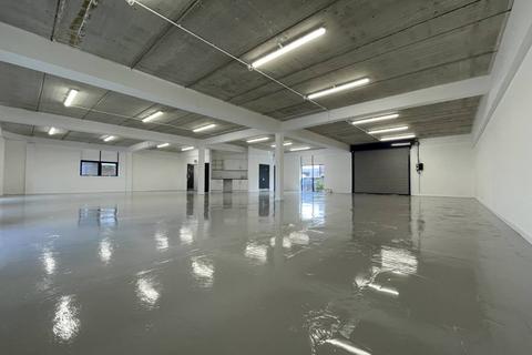 Industrial unit to rent, Boundary Business Court, Mitcham CR4