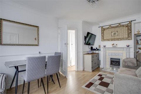 2 bedroom apartment to rent, Albert Road, Harrow, HA2 6PS