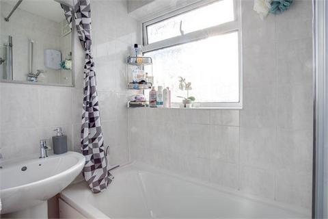2 bedroom apartment to rent, Albert Road, Harrow, HA2 6PS