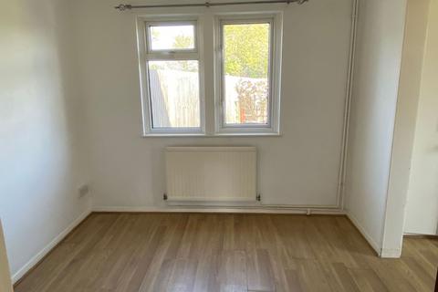 18 Windrush Road, Hardingstone, Northampton, NN4 6EH
