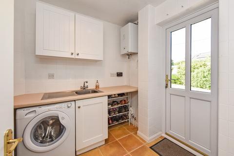 Honeysuckle House Chapel Road, Swanmore, Southampton, SO32 2QA
